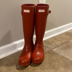 Tall Hunter boots red size 7